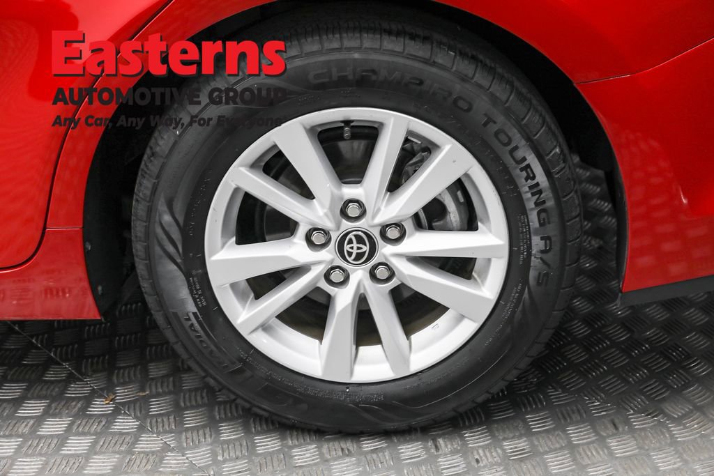 Used 2025 Toyota Camry LE image 8