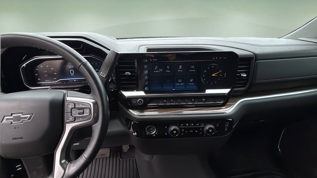 Used 2023 Chevrolet Silverado 1500 RST AWD/4WD image 10
