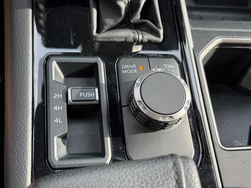 Used 2025 Toyota Tundra Limited AWD/4WD image 23