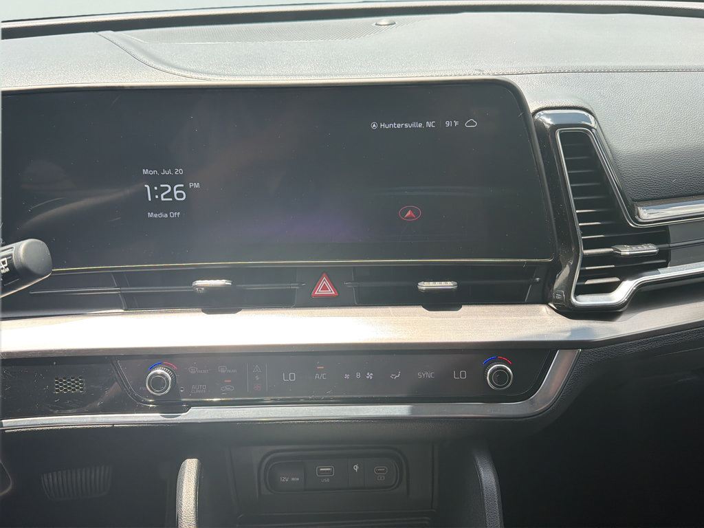 Used 2024 Kia Sportage EX FWD image 29