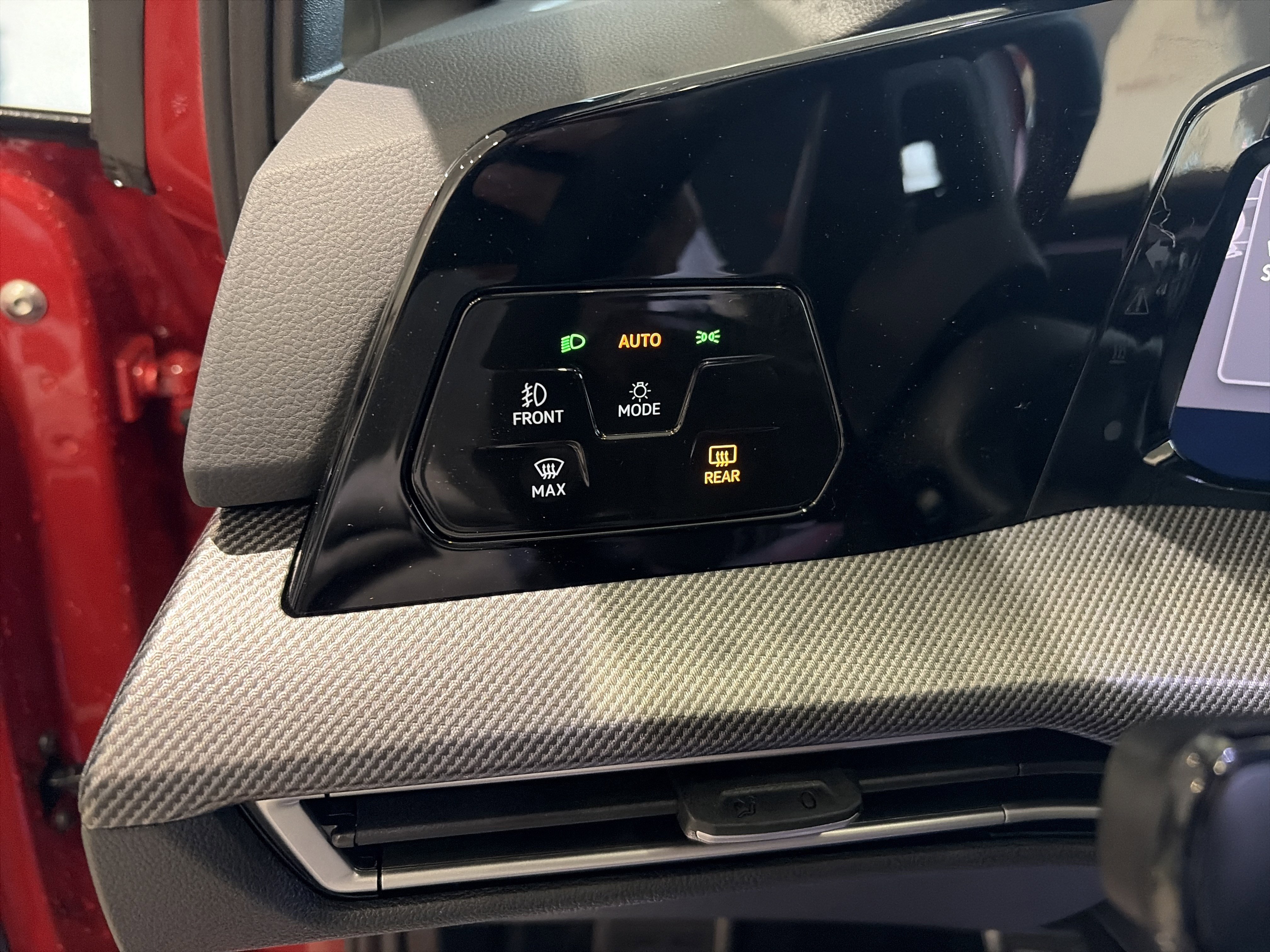 New 2026 Volkswagen GTI SE image 29