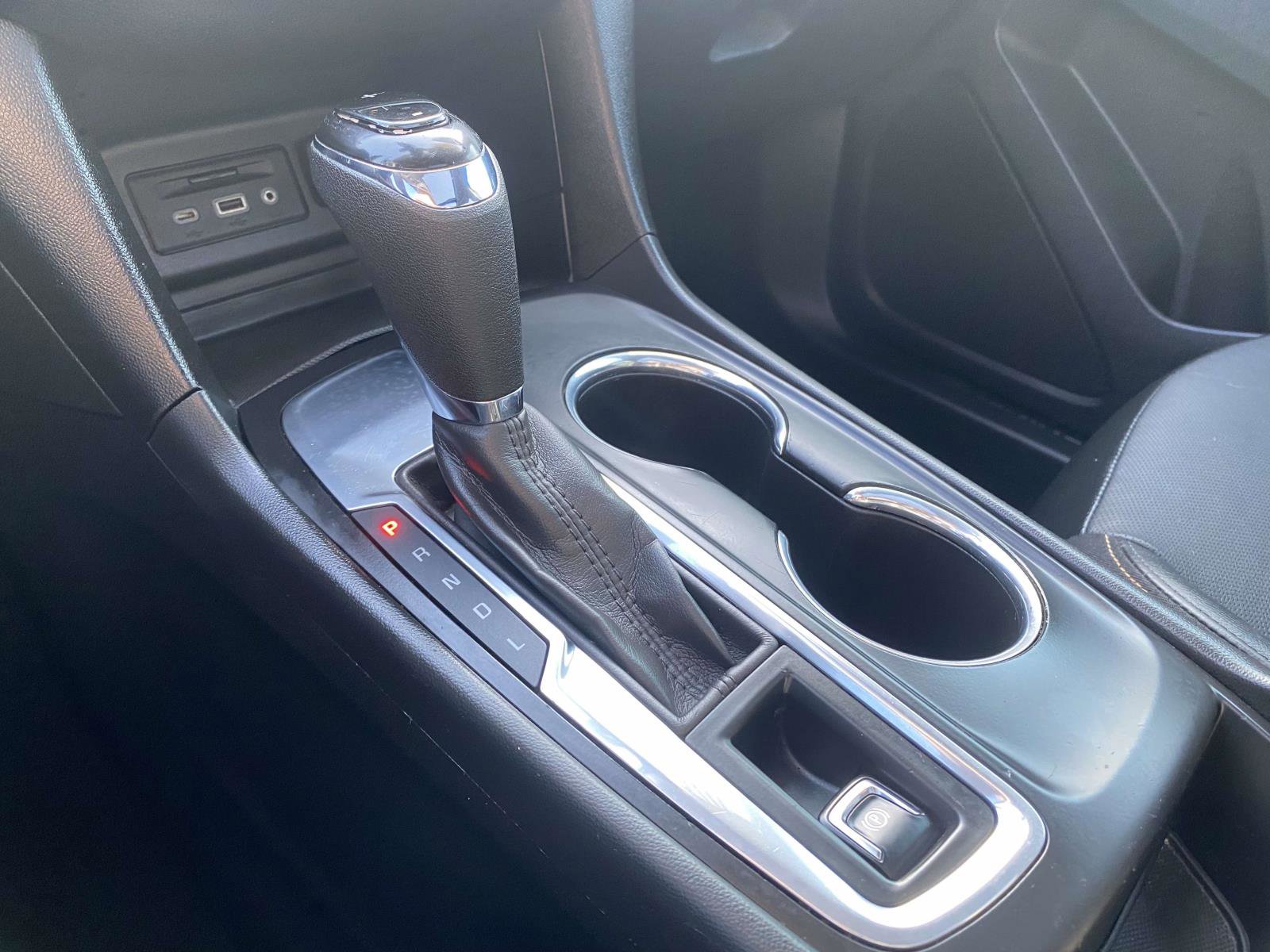 Used 2020 Chevrolet Equinox LT w/ Midnight Edition image 28