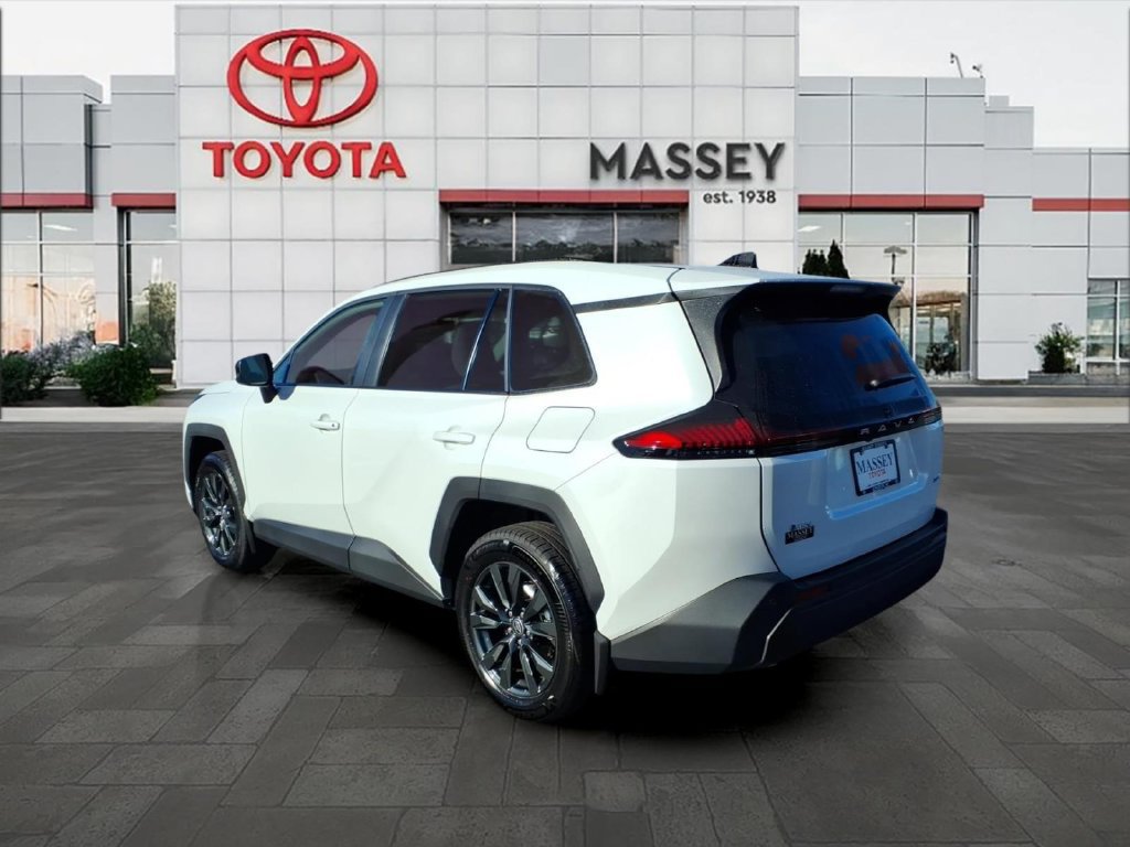 Used 2026 Toyota RAV4 XLE Premium w/ Panoramic Sun Roof Package FWD image 5