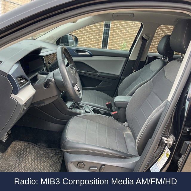 Used 2022 Volkswagen Taos SE w/ Panoramic Sunroof Package image 5