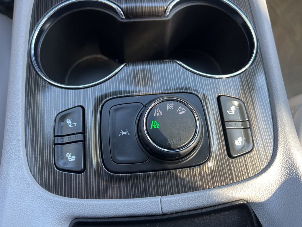 Used 2023 GMC Acadia SLT image 29