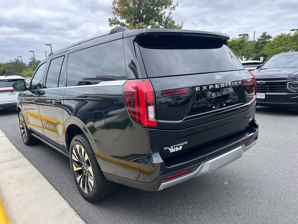 Used 2025 Ford Expedition Max Platinum w/ Driver's Package AWD/4WD image 7