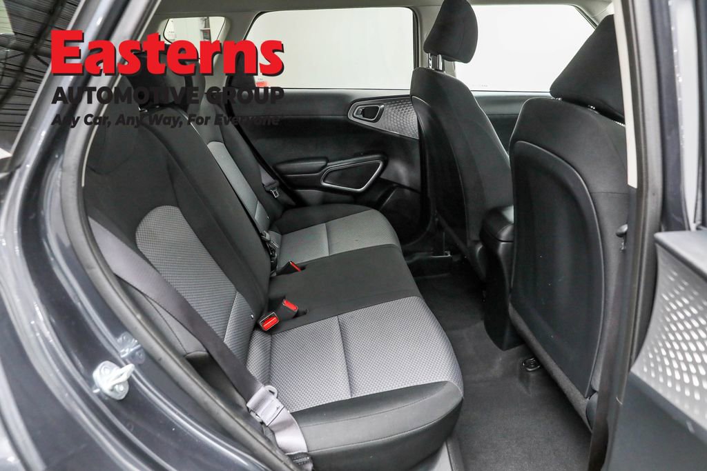 Used 2023 Kia Soul LX w/ LX Technology Package image 23