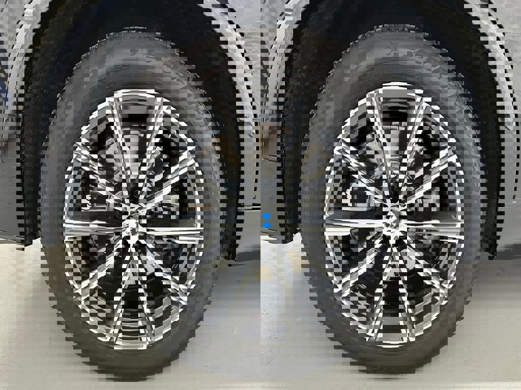 Used 2026 BMW X5 xDrive50e image 64