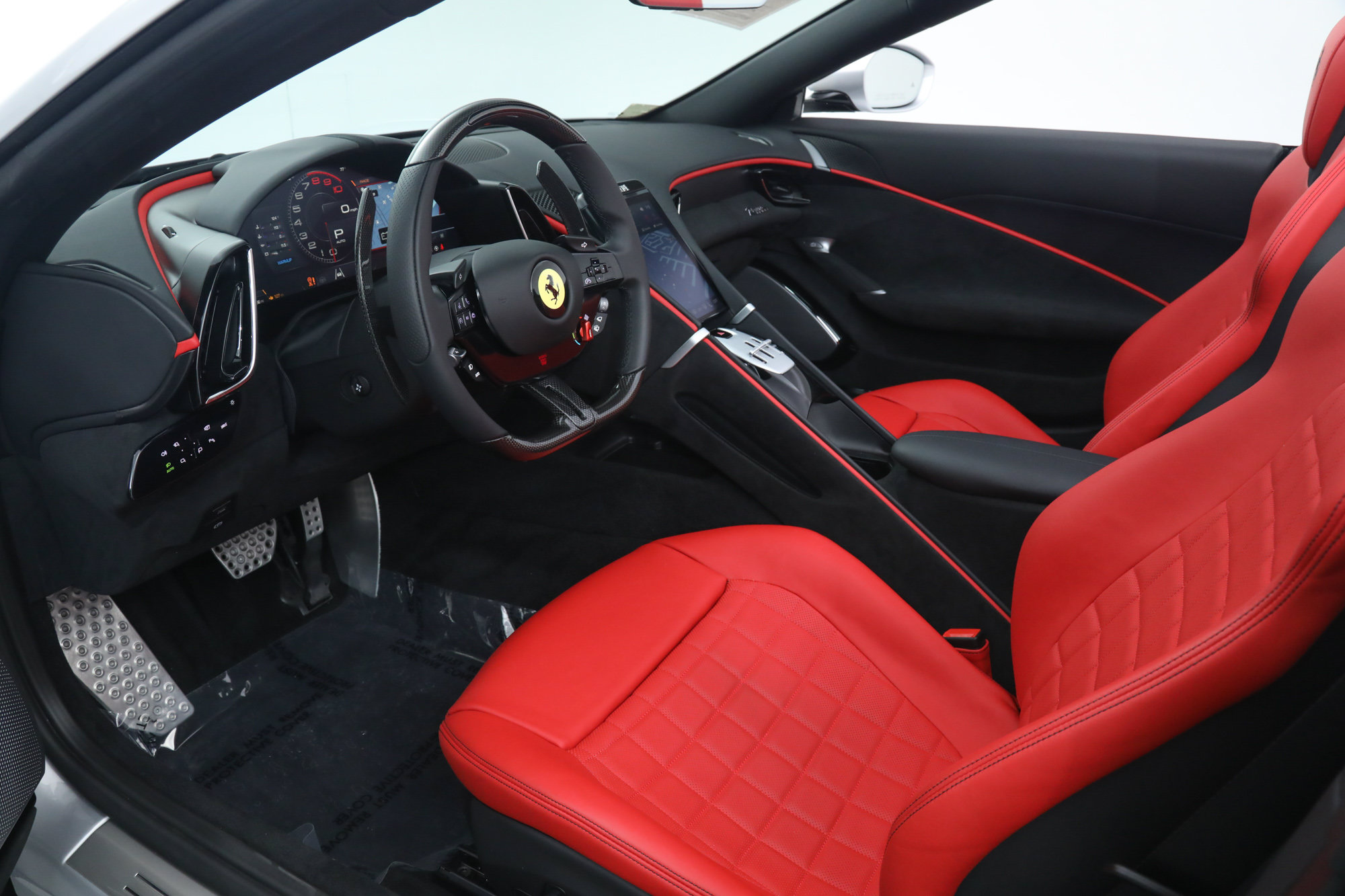 Certified 2026 Ferrari Roma Spider RWD image 2