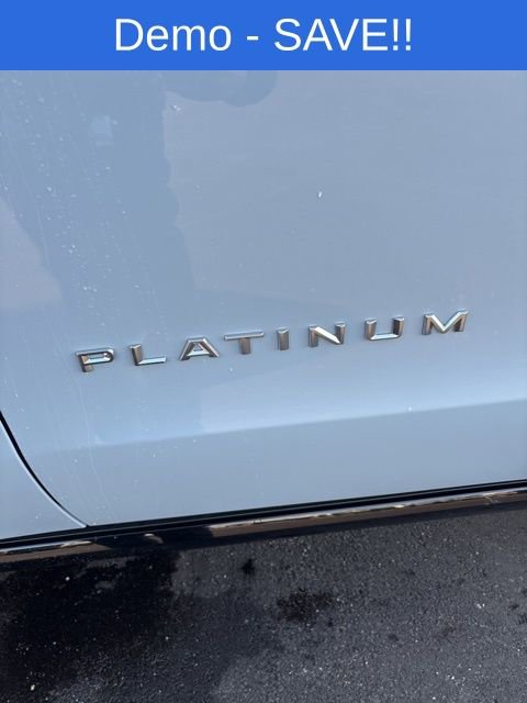 New 2025 Ford Expedition Platinum w/ Platinum Ultimate Package AWD/4WD image 15
