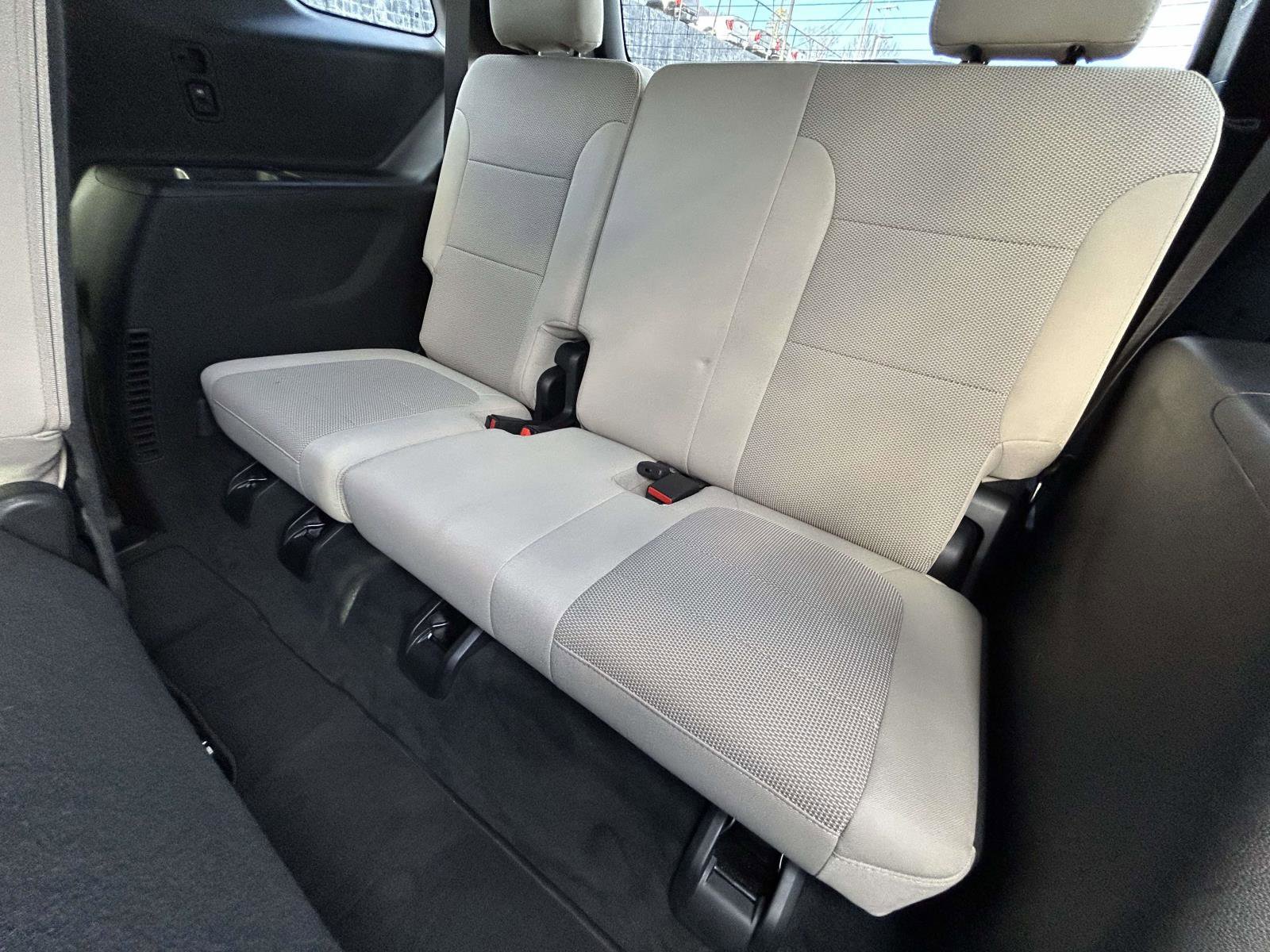 Used 2023 Chevrolet Traverse LT image 16