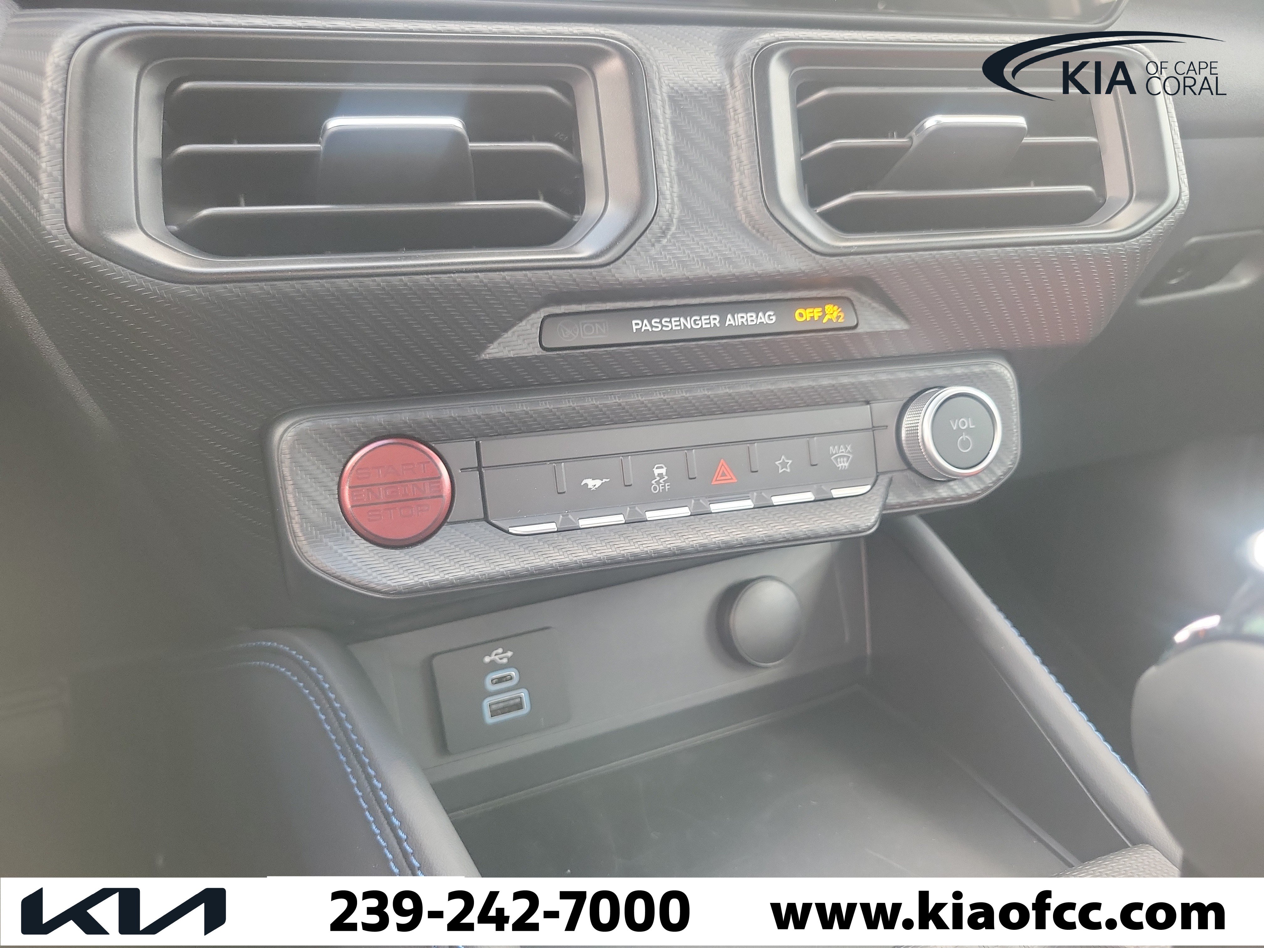 Used 2025 Ford Mustang Dark Horse RWD image 27