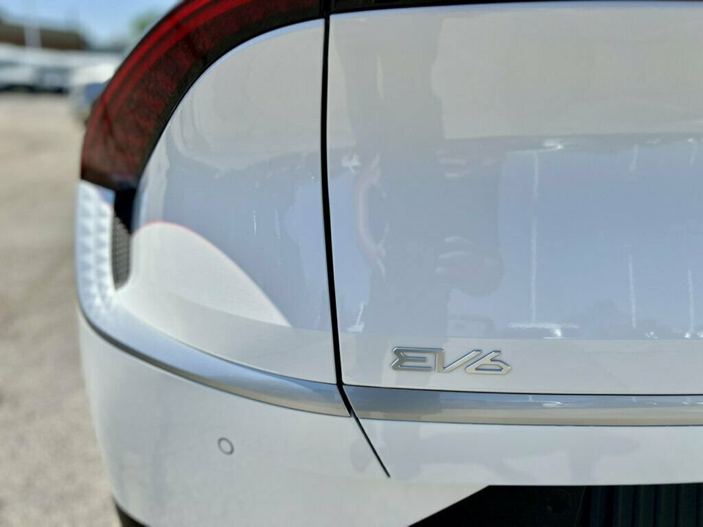 Used 2024 Kia EV6 Light RWD image 10