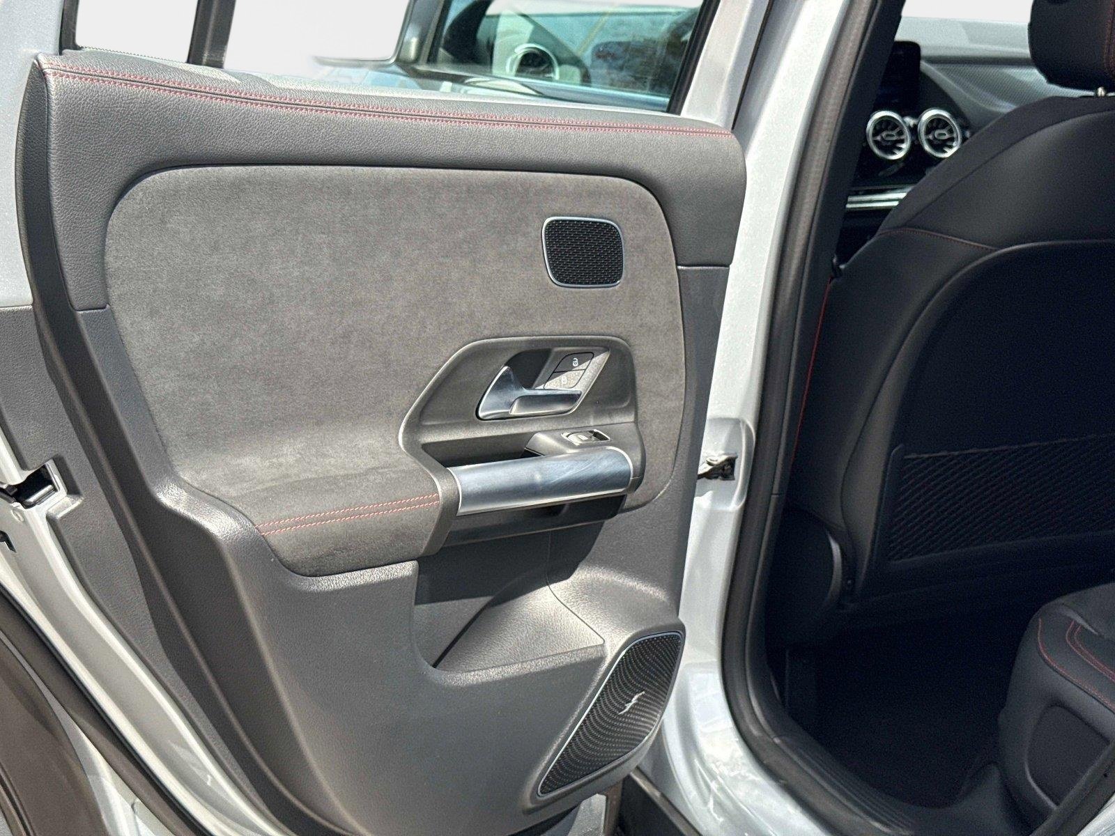 Used 2025 Mercedes-Benz GLA 35 AMG 4MATIC image 34