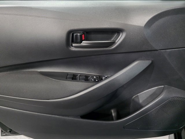 Used 2025 Toyota Corolla LE image 10