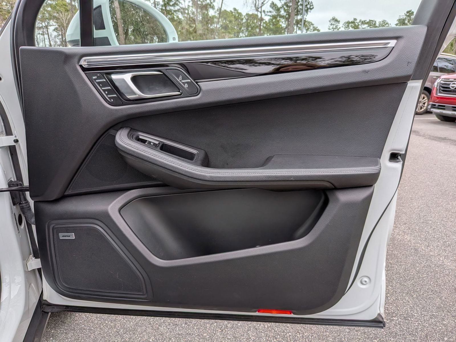 Used 2021 Porsche Macan S image 35