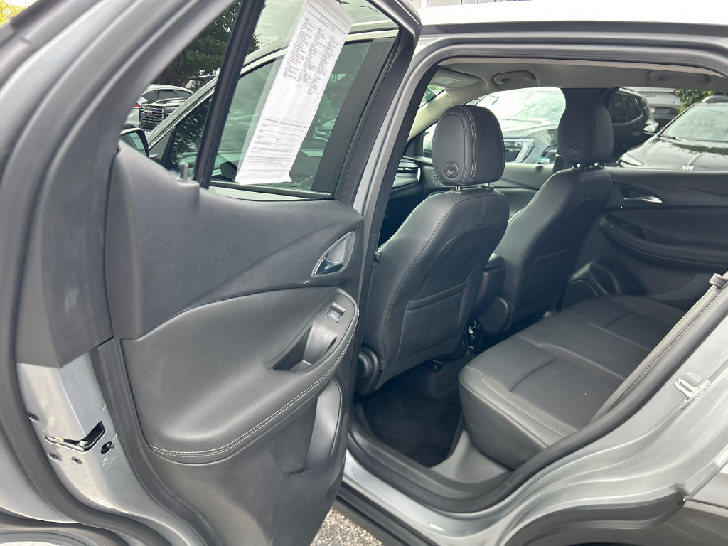 Certified 2024 Buick Encore GX Preferred FWD image 32