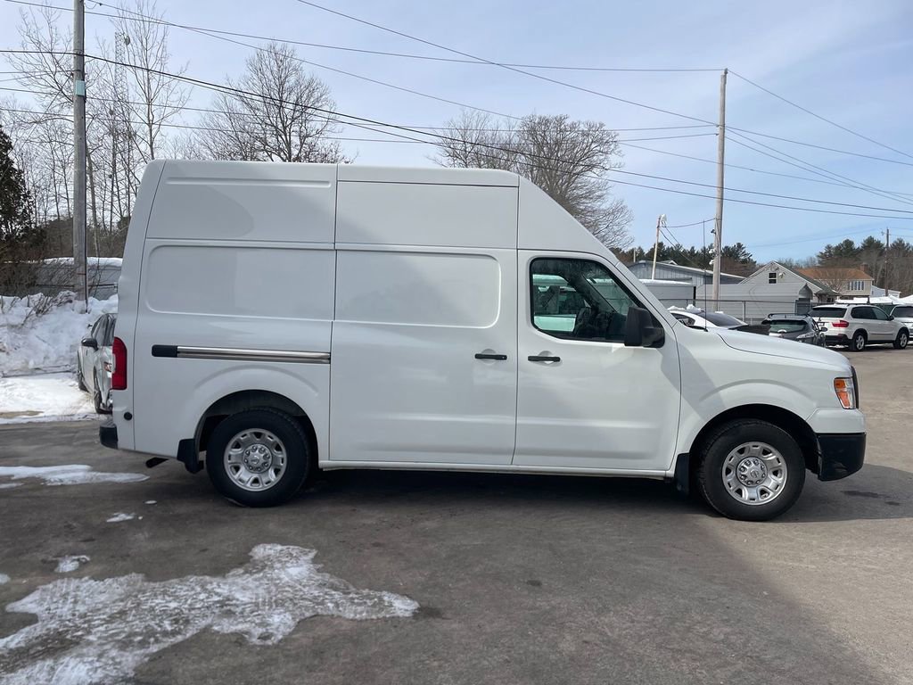 Used 2021 Nissan NV 2500 SV image 4