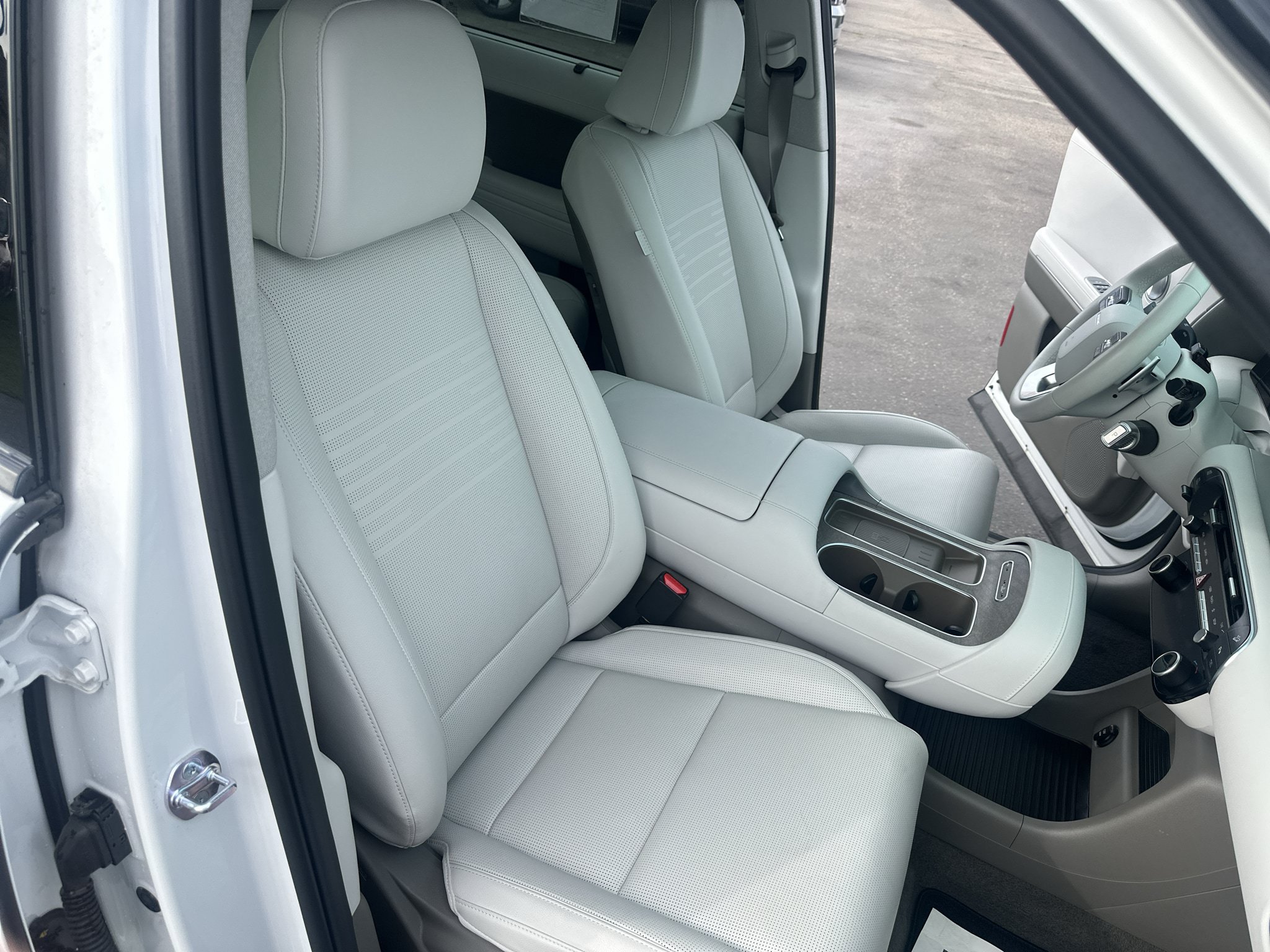 Used 2026 Hyundai Palisade Limited AWD/4WD image 24