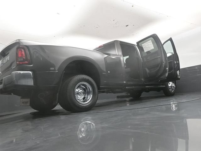 New 2026 RAM 3500 Tradesman AWD/4WD image 52