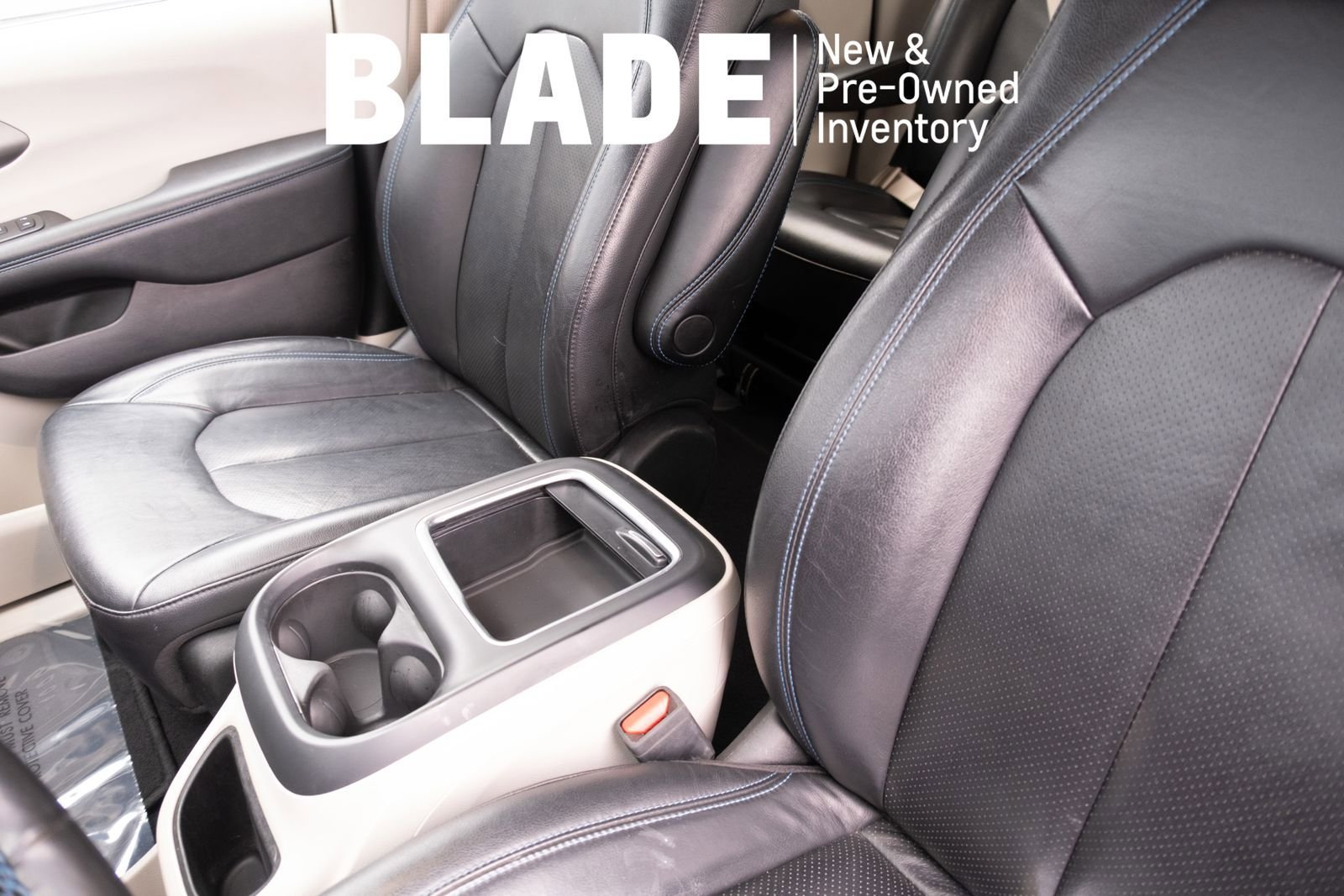 Used 2021 Chrysler Pacifica Touring-L FWD image 10