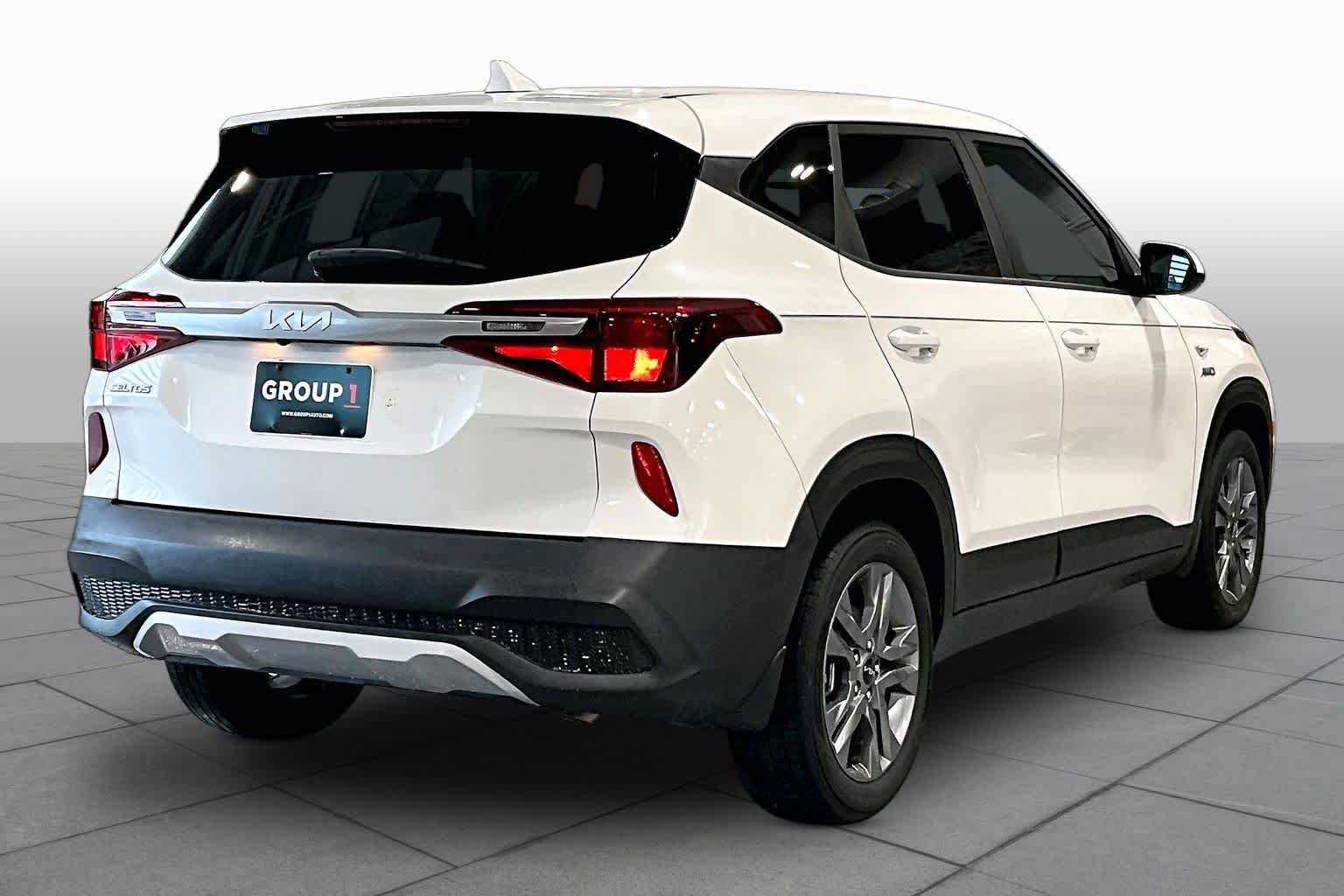 Used 2023 Kia Seltos LX AWD/4WD image 12