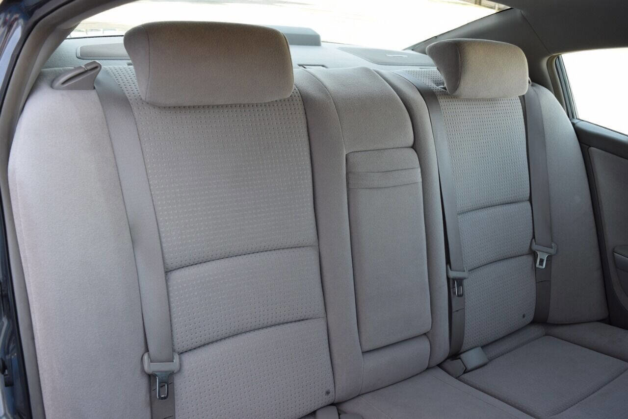 Used 2005 Nissan Maxima 3.5 SE image 37