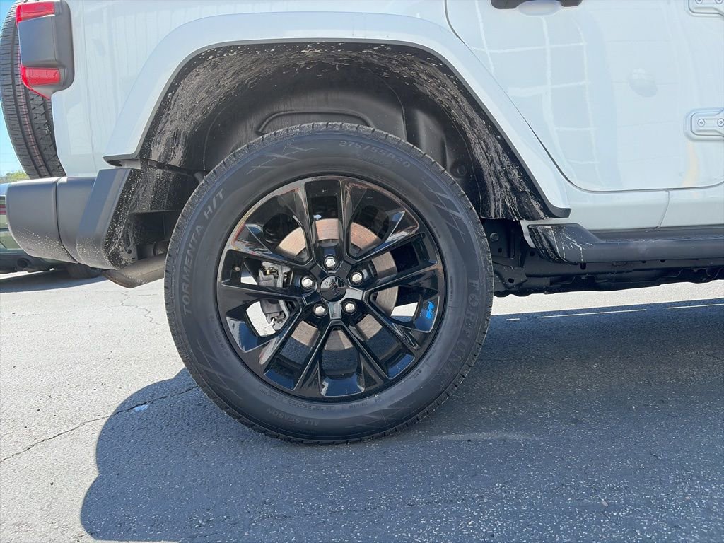 Used 2023 Jeep Wrangler Unlimited Sahara w/ Cold Weather Group image 9