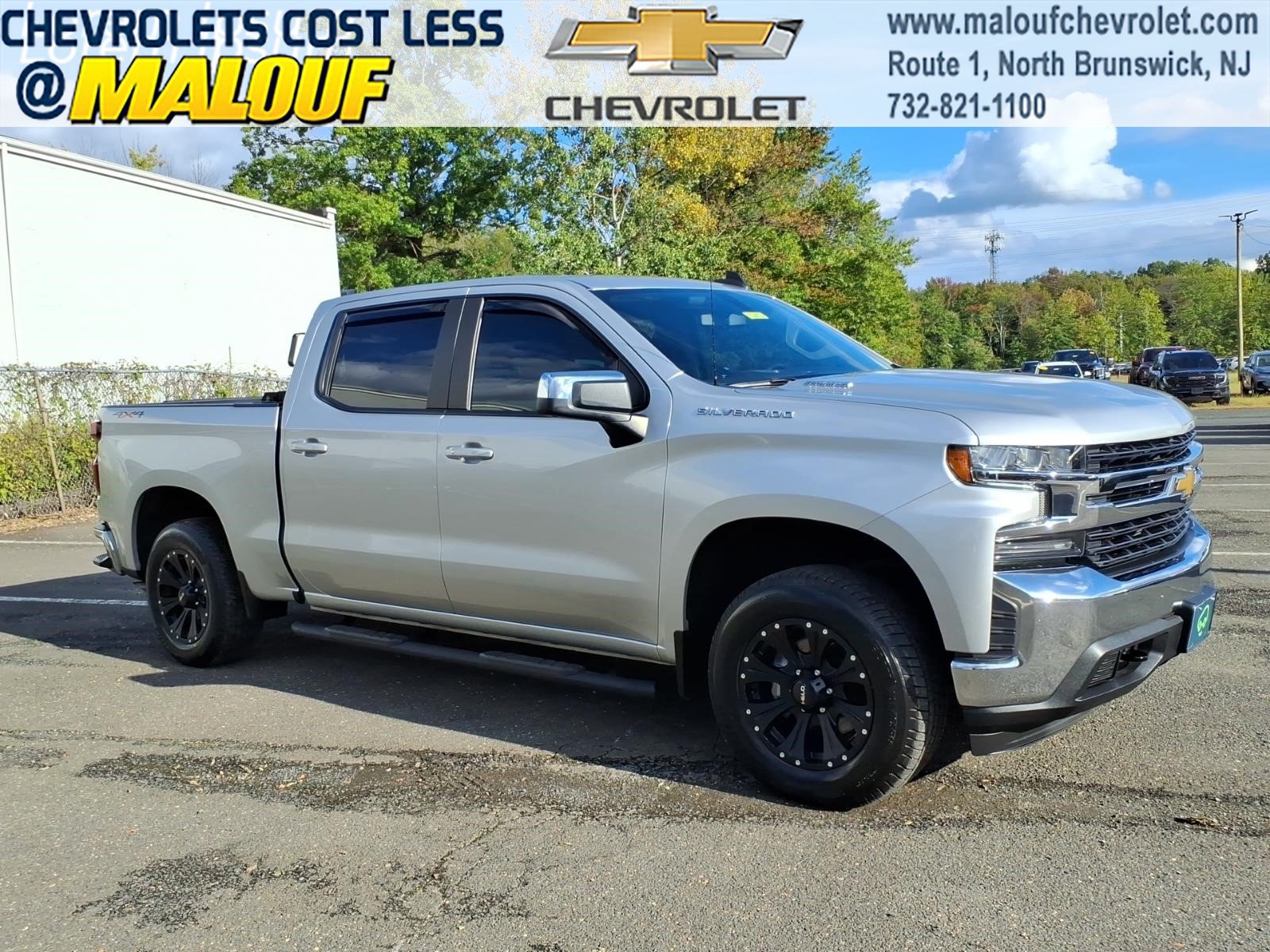 Certified 2021 Chevrolet Silverado 1500 LT w/ Convenience Package II AWD/4WD image 1