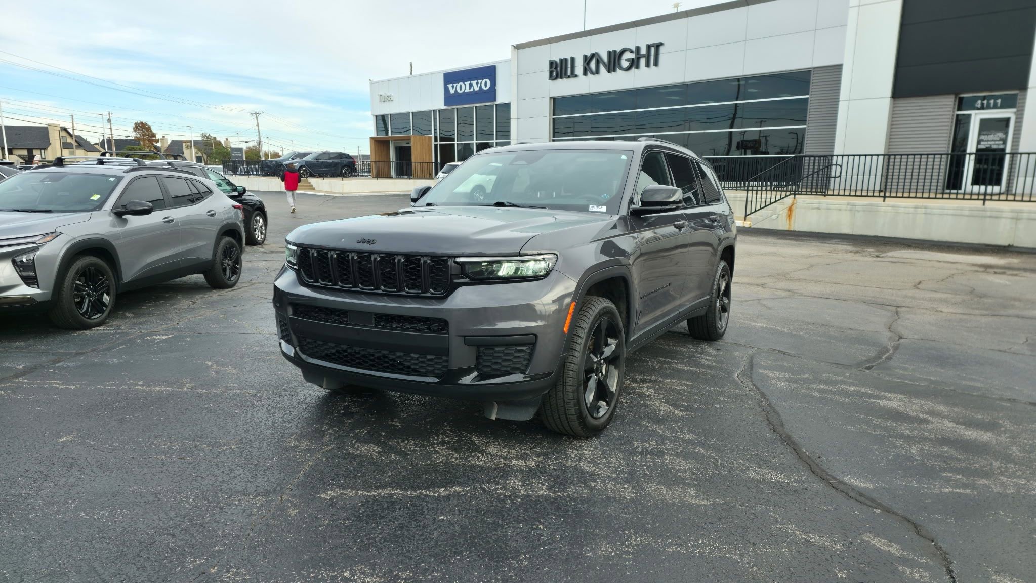 Used 2022 Jeep Grand Cherokee L Laredo image 8