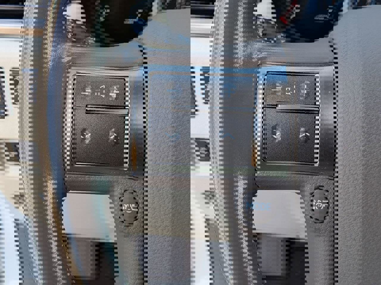 Used 2018 Lexus GX 460 Luxury w/ Sport Design Package AWD/4WD image 12