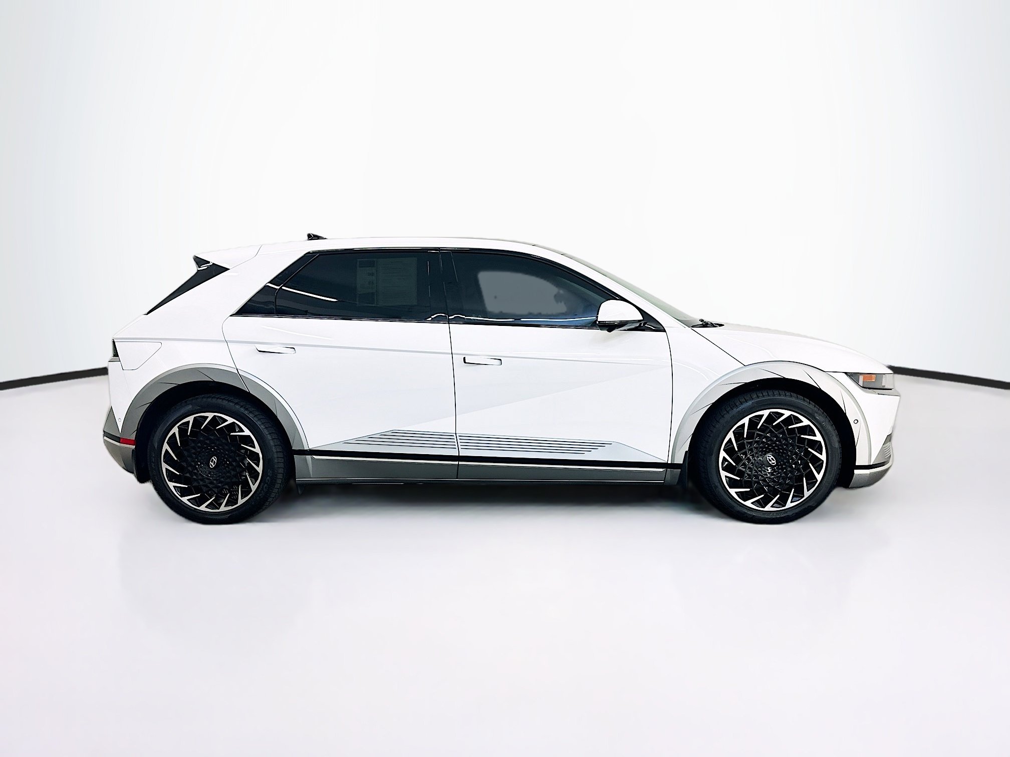 Used 2024 Hyundai Ioniq 5 Limited AWD/4WD image 10