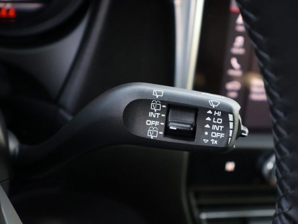 Certified 2024 Porsche Macan GTS image 32