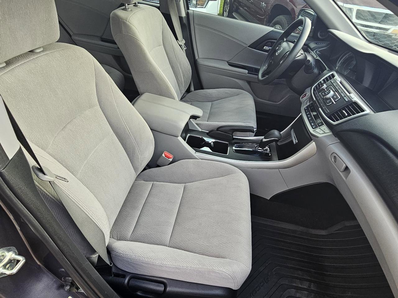 Used 2013 Honda Accord EX image 19