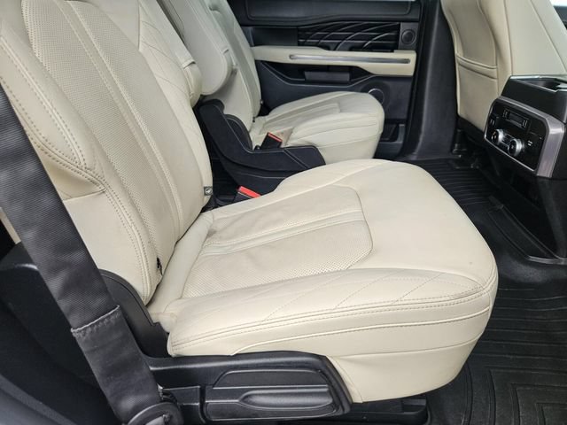 Used 2018 Ford Expedition Platinum RWD image 18