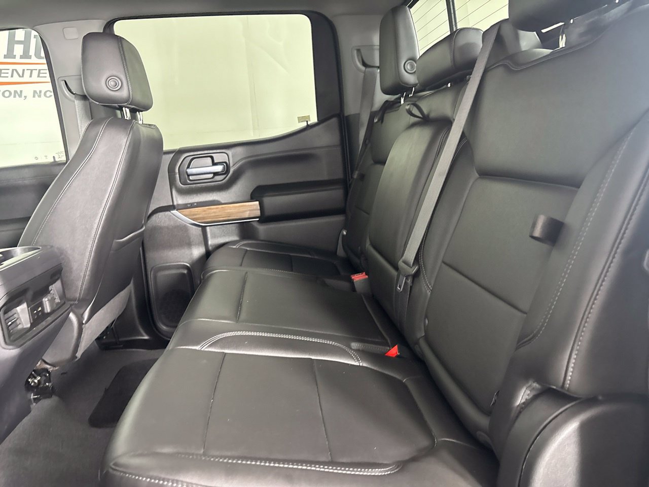 Used 2020 Chevrolet Silverado 1500 LT Trail Boss w/ Midnight Edition AWD/4WD image 24