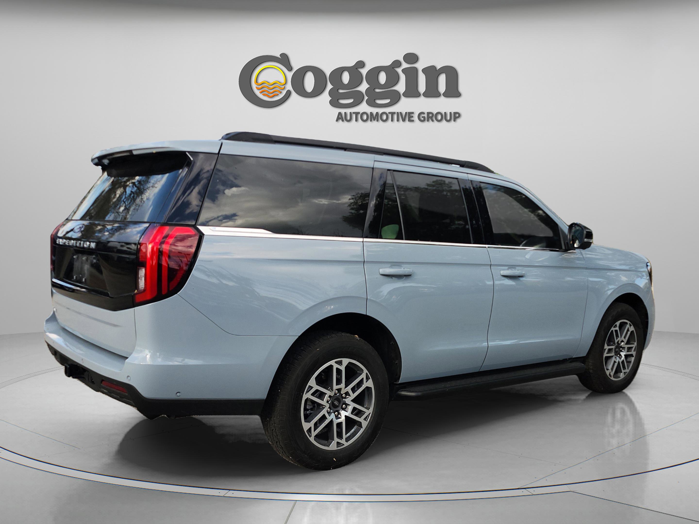 New 2025 Ford Expedition Active image 5