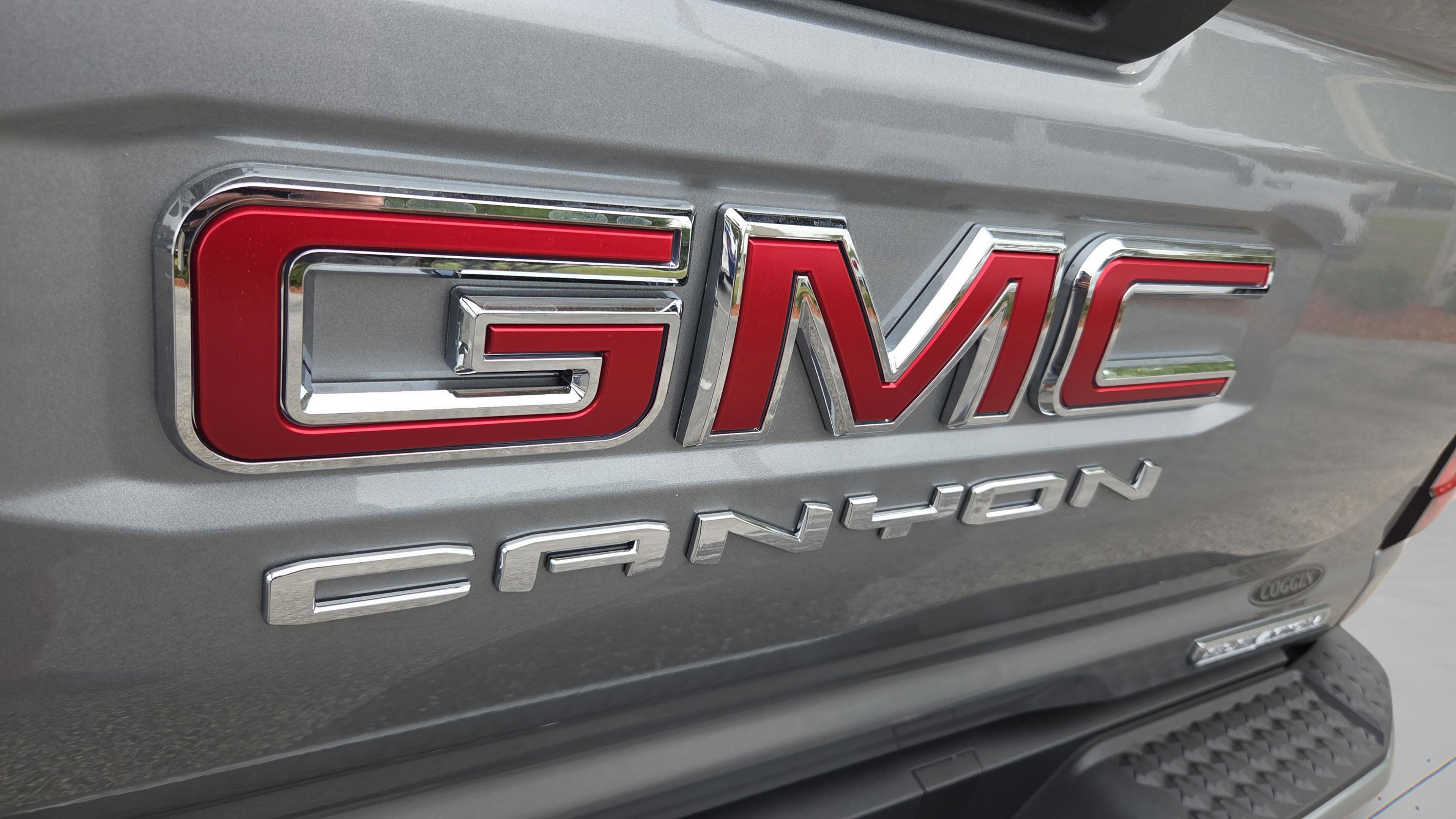 New 2026 GMC Canyon Elevation image 15