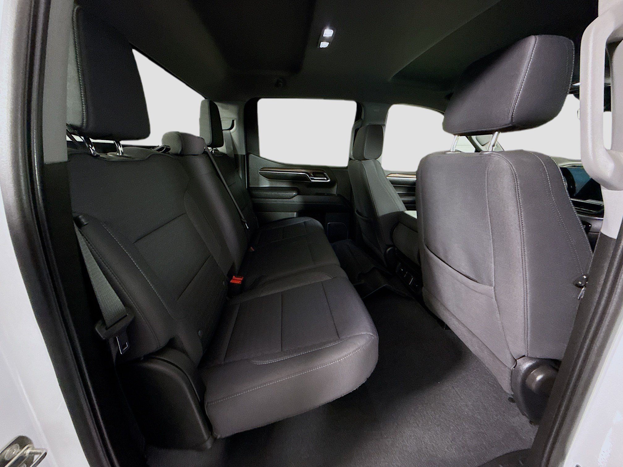 Used 2023 Chevrolet Silverado 1500 LT AWD/4WD image 26