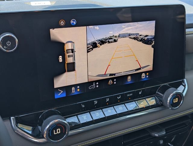 Used 2024 Chevrolet Colorado ZR2 w/ Technology Package image 30