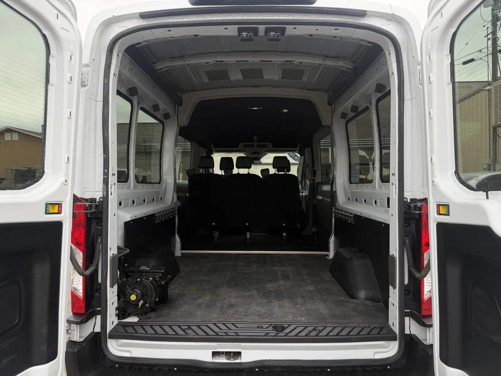 Used 2020 Ford Transit 350 XLT AWD/4WD image 16