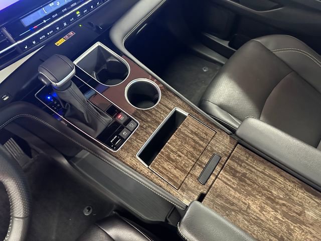 Certified 2025 Toyota Sienna Limited image 25