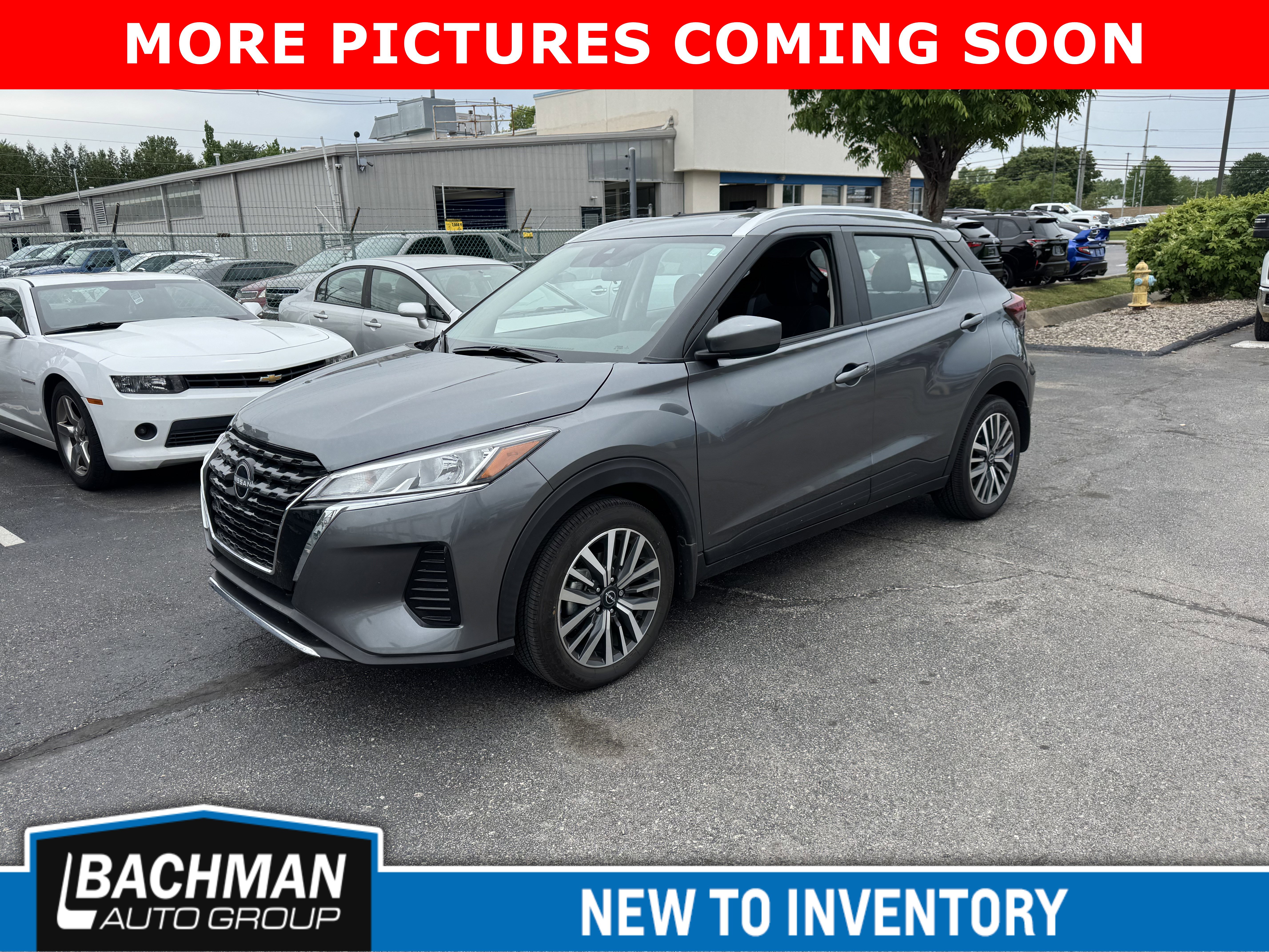 Used 2022 Nissan Kicks SV FWD image 3