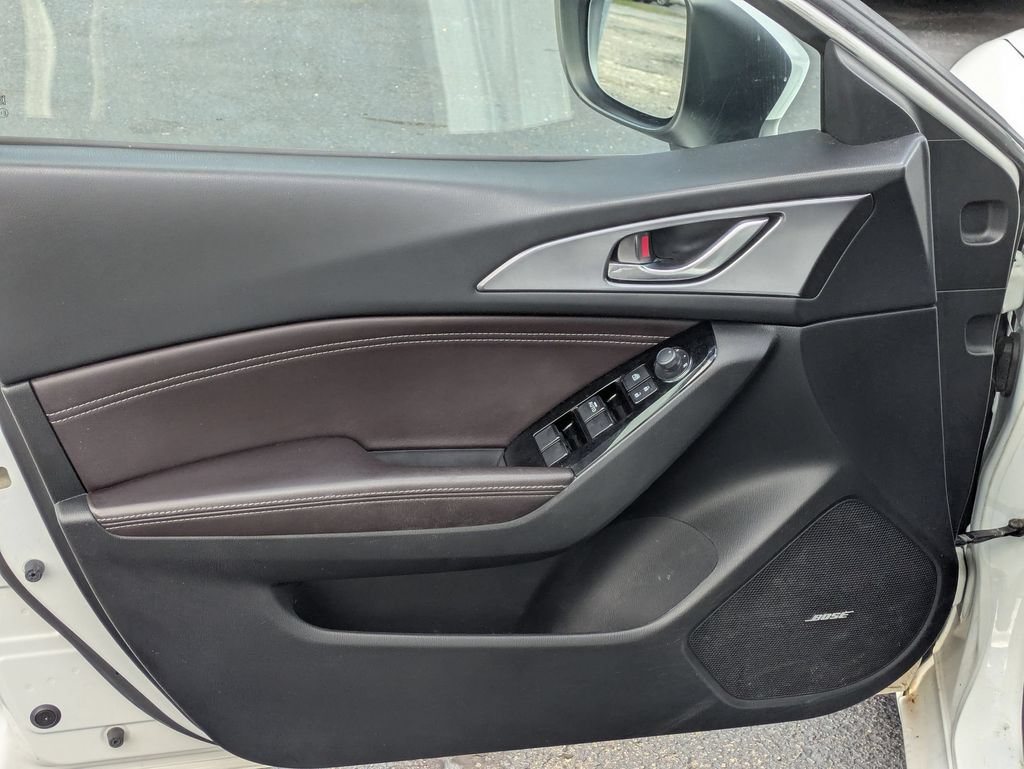 Used 2017 MAZDA MAZDA3 Grand Touring FWD image 8