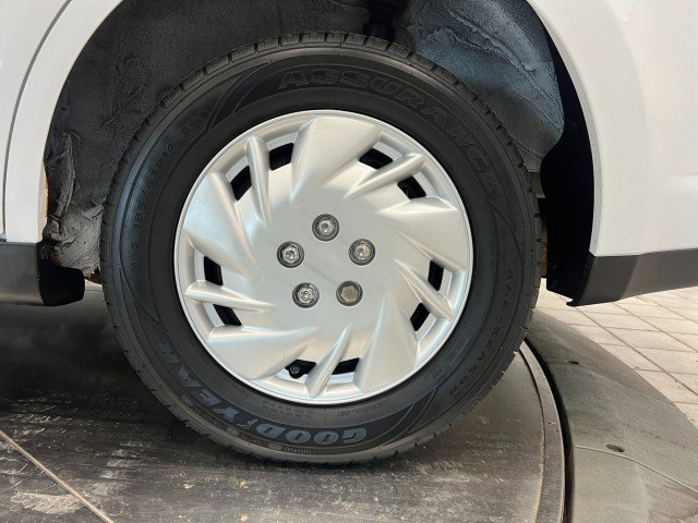 Used 2011 Nissan Versa Sedan image 32