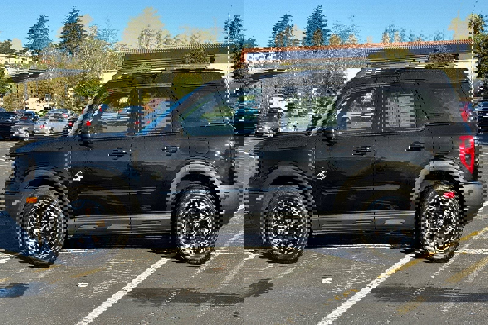 Certified 2025 Ford Bronco Sport Outer Banks w/ Outer Banks Tech Package+ image 7