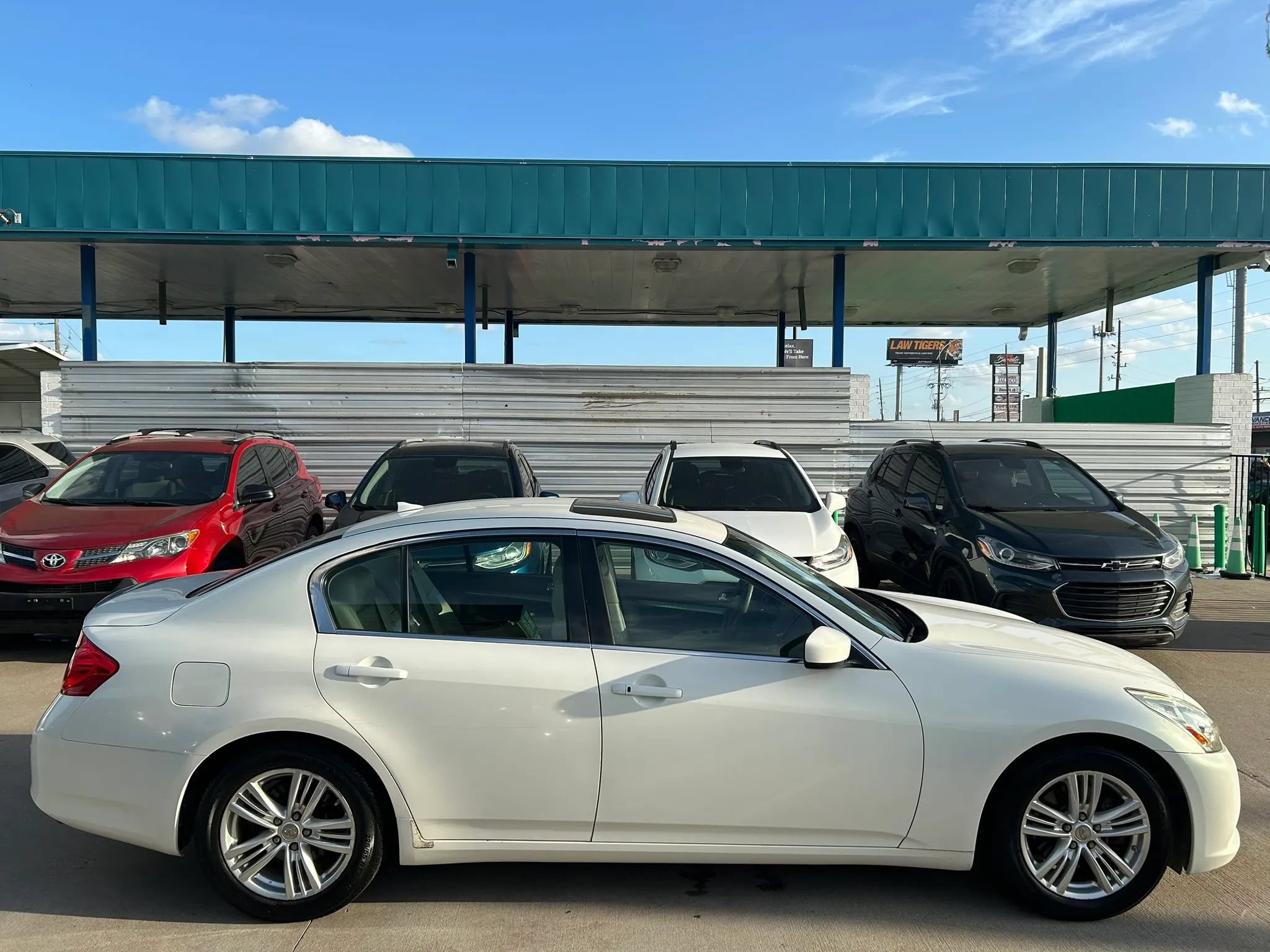 Used 2010 INFINITI G37 Journey w/ Premium Pkg RWD image 6