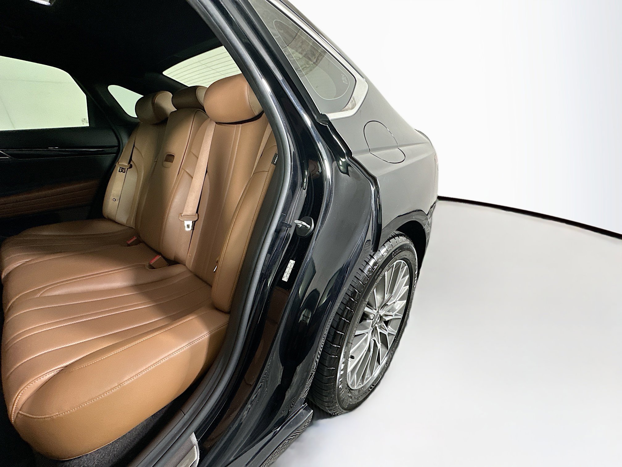 Used 2021 Genesis G80 2.5T image 26