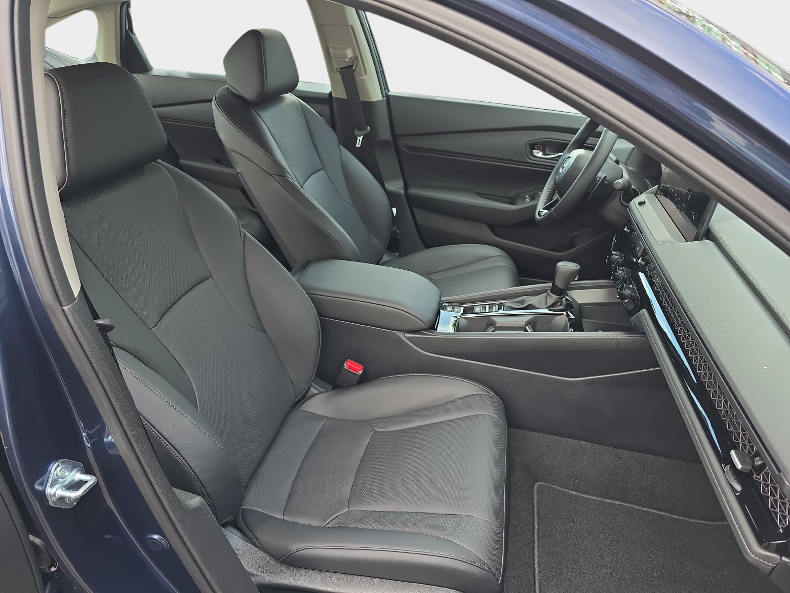 New 2026 Honda Accord EX-L image 10