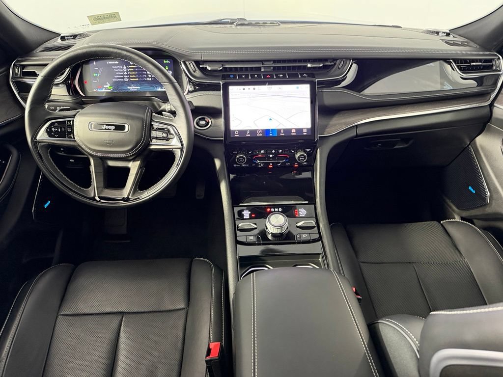 Used 2024 Jeep Grand Cherokee Overland w/ Advanced Protech Group III AWD/4WD image 12
